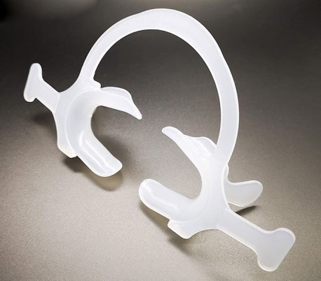 Matte C-Shape Cheek Retractor with Handle