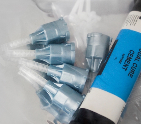 SepaCo - Dual-Cure Glass Ionomer Cement Syringe