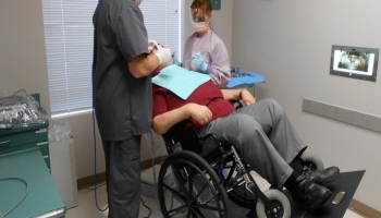 دندانپزشکی برای افراد ناتوان و معلول